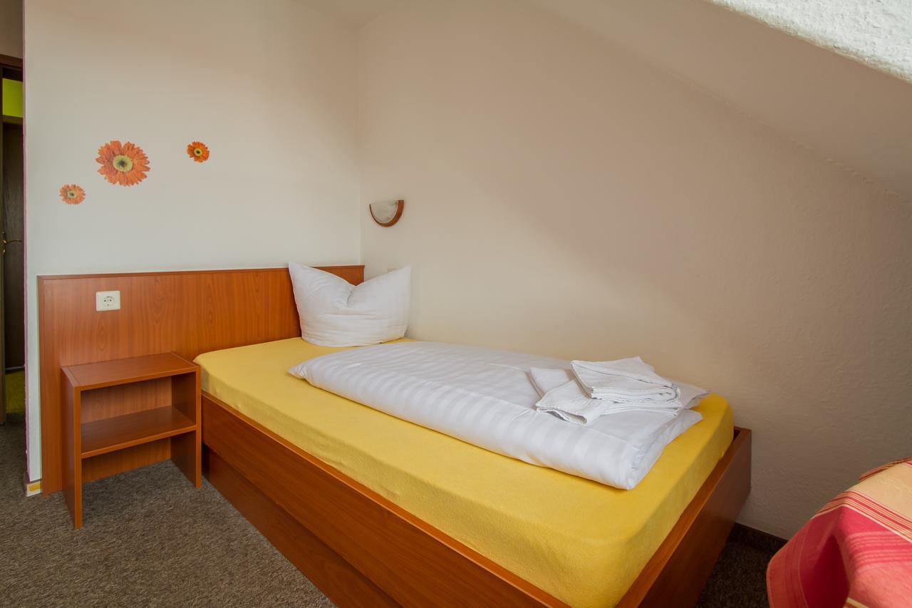 Hotel Groebern Am See Grobern Экстерьер фото